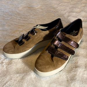 MEPHISTO Men’s suede sneakers